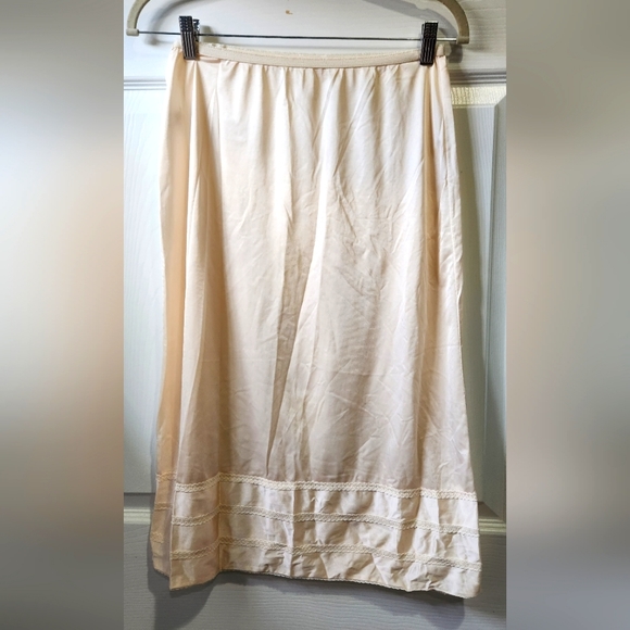 Lorraine Other - Vintage Lorraine beige slip skirt women's size Medium
